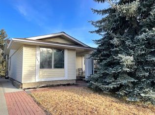 247 S Bracewood Rd SW, Calgary, AB T2W 3C2
