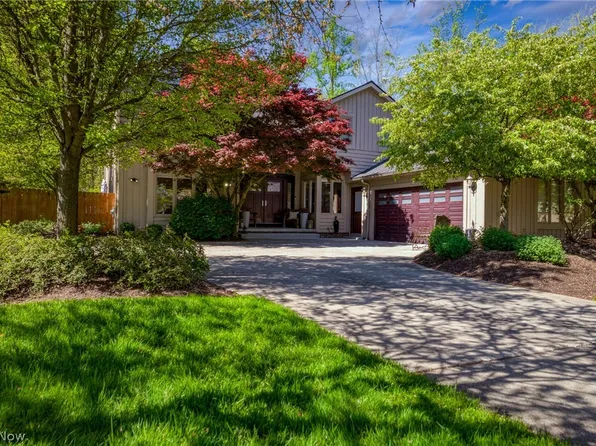 36660 Blackberry Cir, Solon, OH 44139