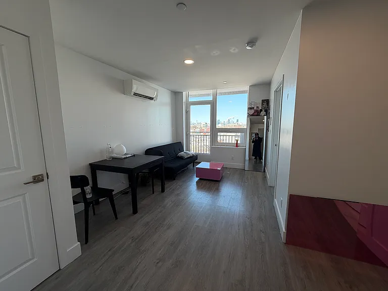 1399 Myrtle Ave #7B — Photo 4