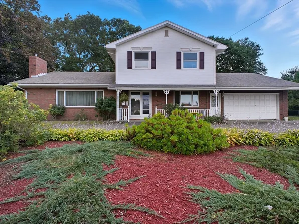 320 Fairview Ave, Chicopee, MA 01013