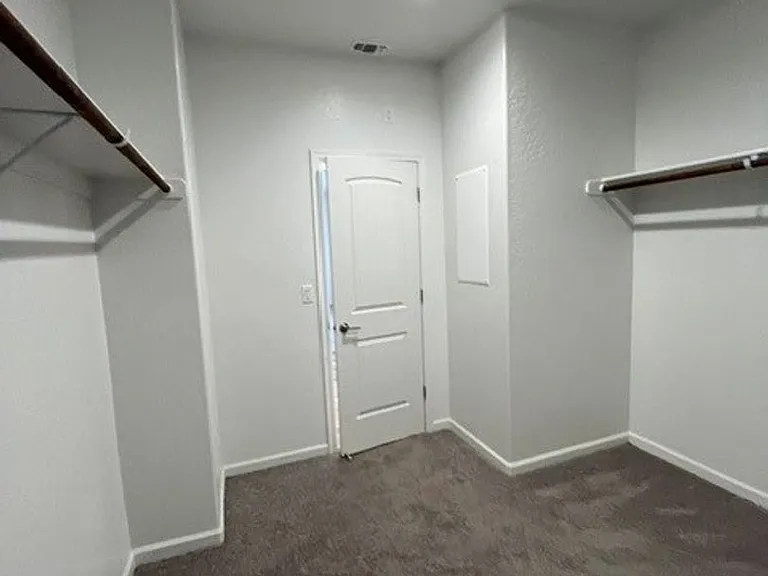 3008 N Creekside St — Photo 17