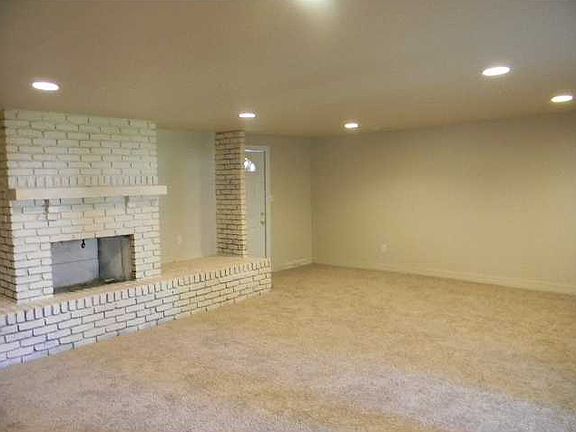 2nd image of 2502 Belmont Blvd