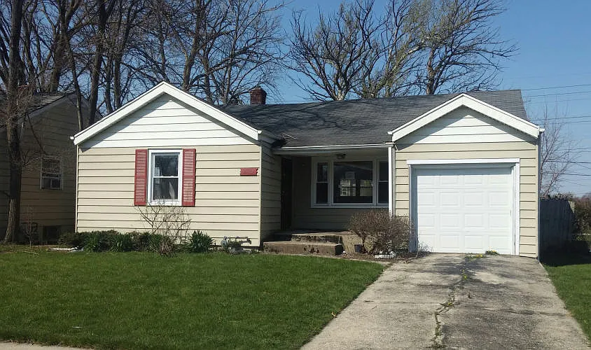 15112 Winchester Ave photo 1