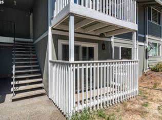 885 NE Sunset St APT 31, Roseburg, OR 97470