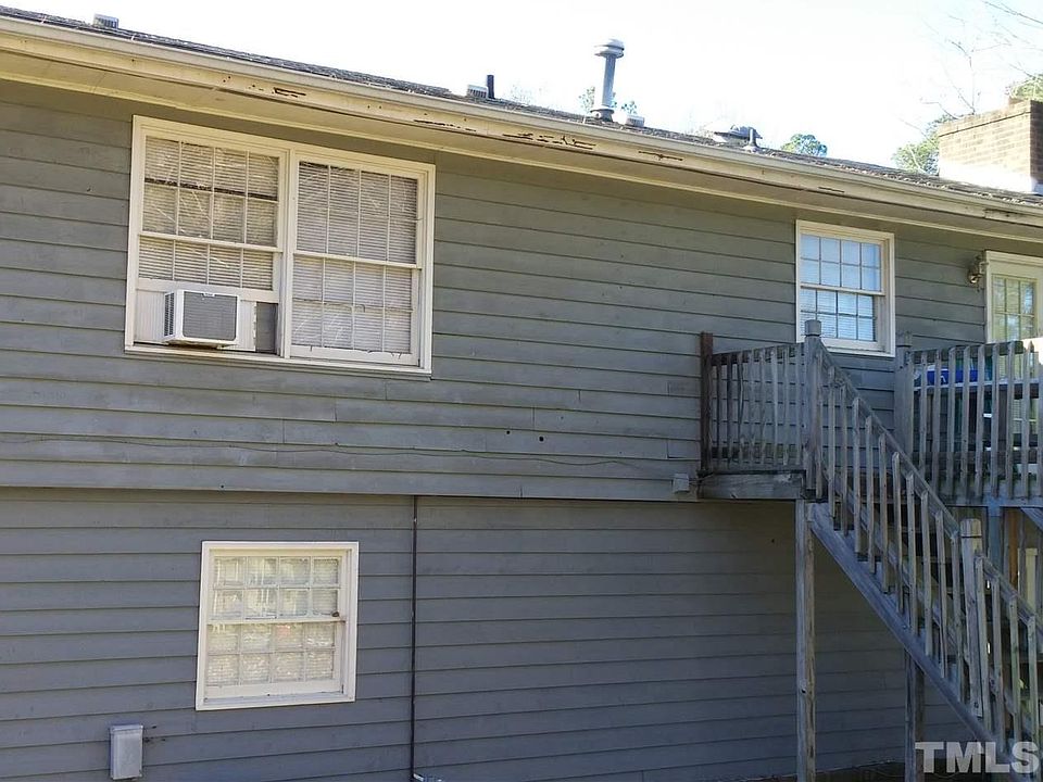 2nd image of 2625 Adcox Pl