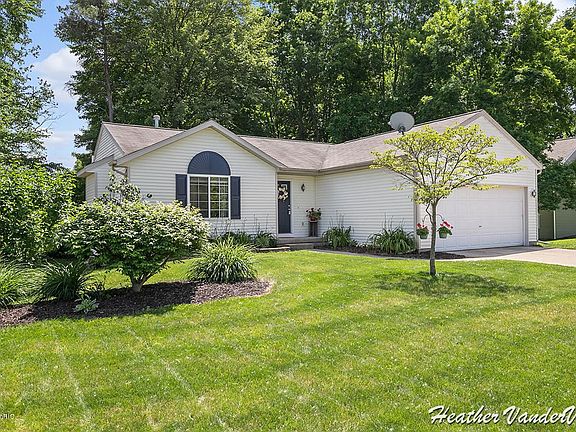 2nd image of 5784 Lynn Dr