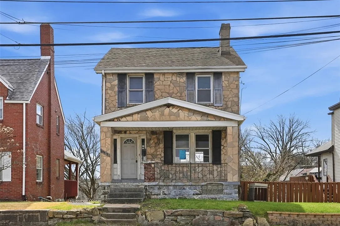 1655 Steuben St photo 1