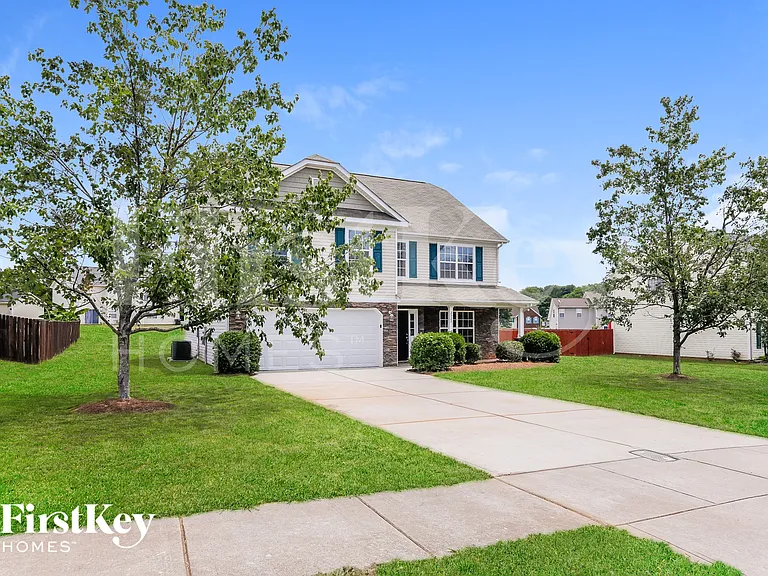 2922 Blueberry Dr — Photo 3
