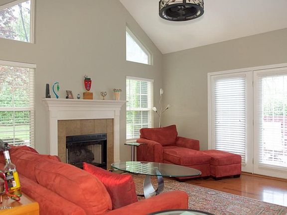 Brownsboro Circle - 24