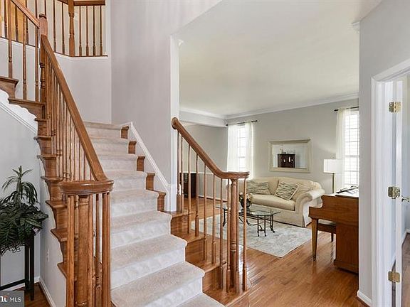 2nd image of 8212 Kerfoot Dr