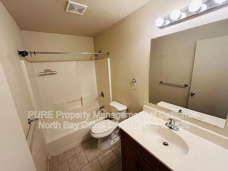 1940 S Dora St #2 — Photo 5