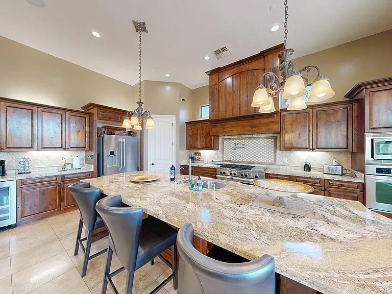 8724 E Regina Cir — Photo 14