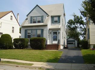 93 Carstairs Rd, Valley Stream, NY 11581