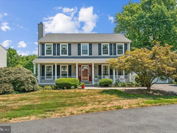 1405 Valebrook Ln, Herndon, VA 20170