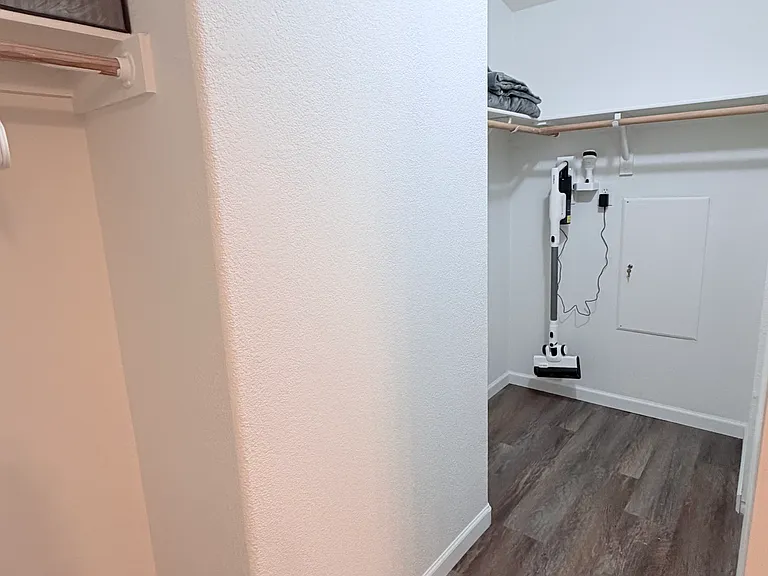 1136 W Calle Querida — Photo 8