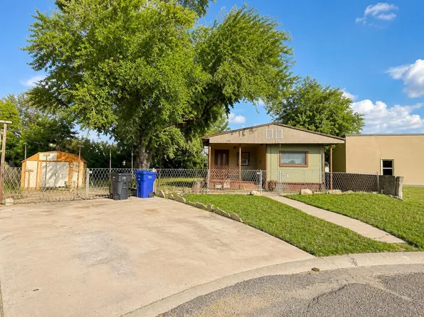207 W Devon Pl, Laredo, TX 78045