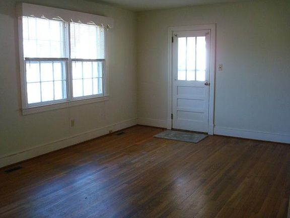5th image of 309 McKinney St