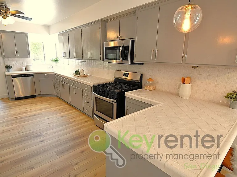 3476 Reynard Way — Photo 23
