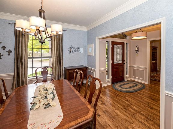 3rd image of 4035 Peach Country Ct