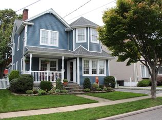 19 Hollywood Ave, Massapequa, NY 11758