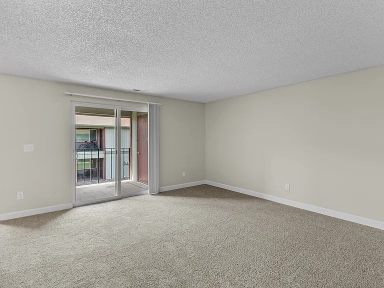 Irving Place Apartments — Photo 22