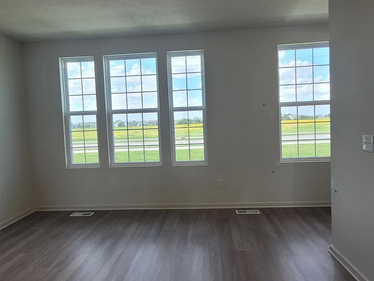 1806 Blenker Dr — Photo 14