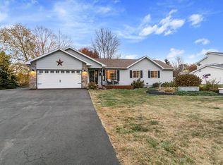 950 Eulaine Cir, Hammond, WI 54015