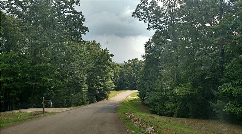 2nd image of 6 & 7 Trails End Rdg