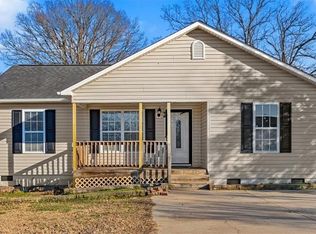 603 Memorial Park Dr, Thomasville, NC 27360