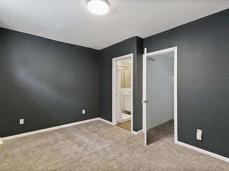 724 E 18th Ave — Photo 21