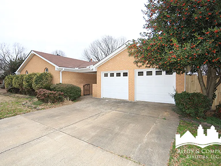 3132 Rosebay Ln — Photo 3