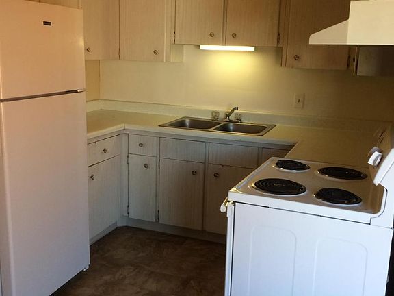 3rd image of 1800 N 6th 1/2 St APT 21A