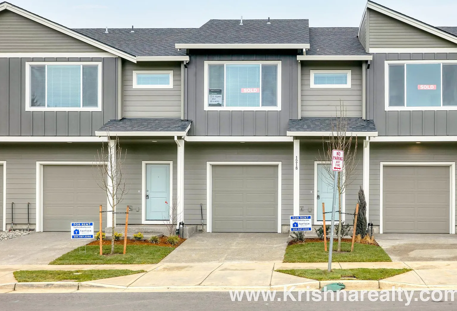 Beautiful Modern 2021 Built | 3bd| 2.5 Ba | Townhome In Laurel Woods Community! — Photo 1