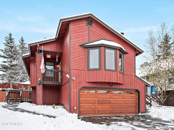 7431 Solarset Cir, Anchorage, AK 99507