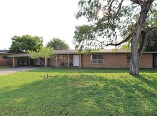 1812 N 4th St, Mission, TX 78501