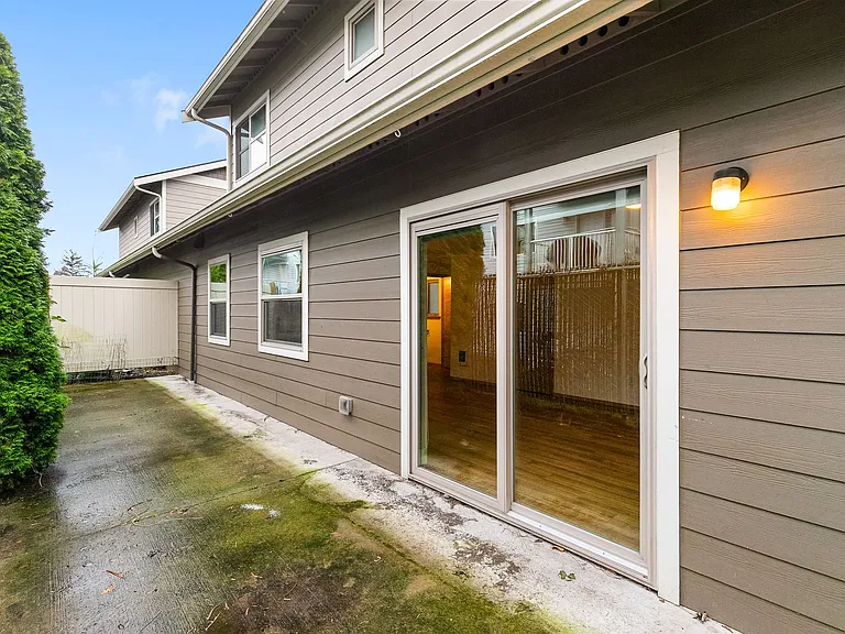 3303 Hilda Ln — Photo 3