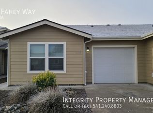 2143 Fahey Way, Grants Pass, OR 97527