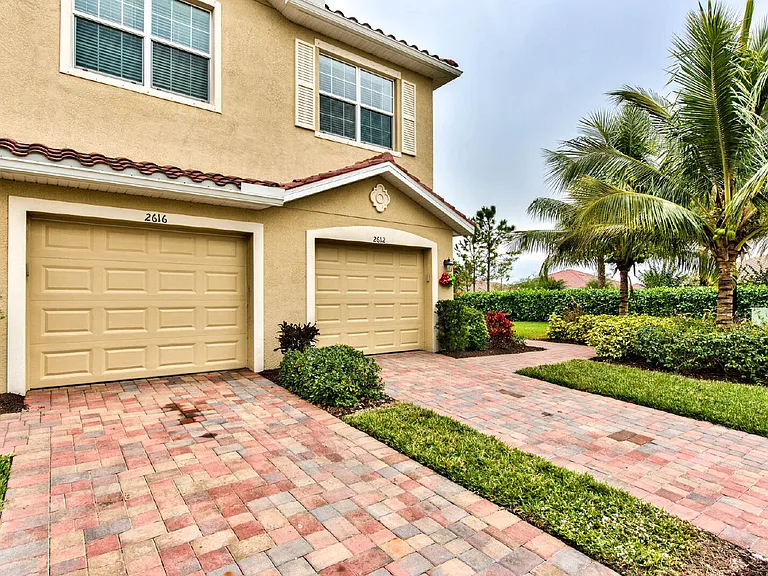 2612 Blossom Way — Photo 31