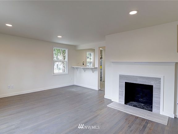 3rd image of 17315 33rd Ave S