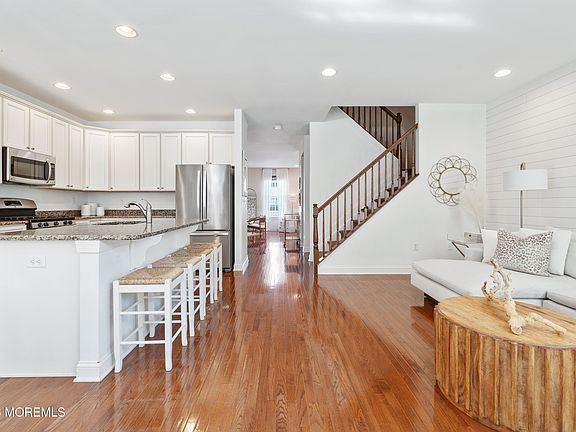 5th image of 207 Yale Blvd