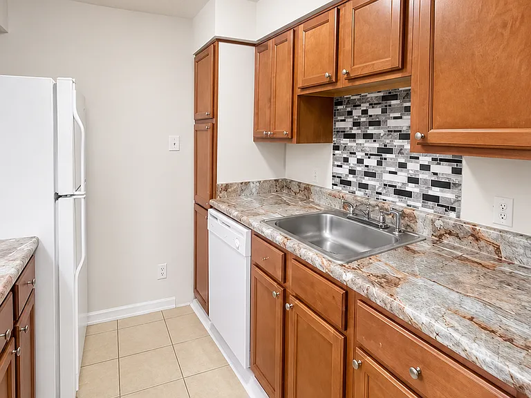 405 Wymore Rd #106 — Photo 4
