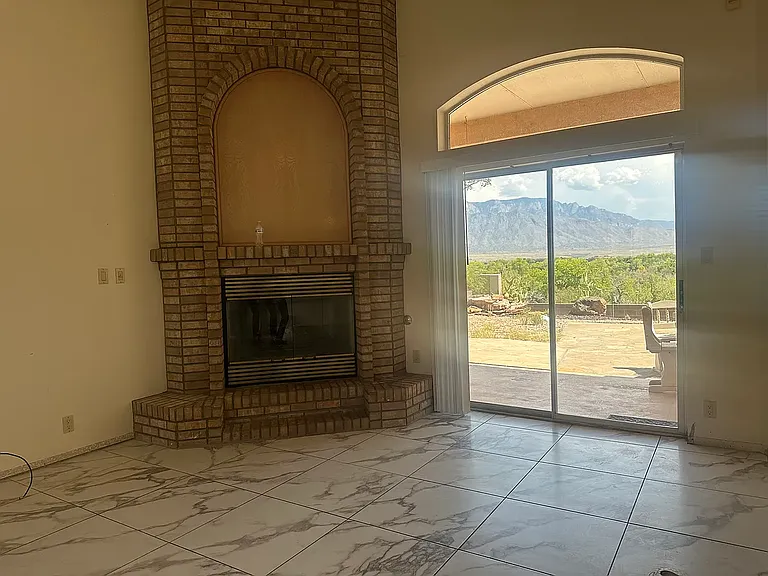 1712 Black River Ct NE — Photo 5