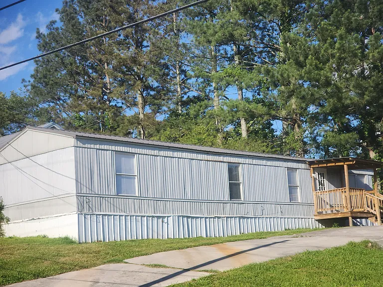 1559 Perry St SE — Photo 3