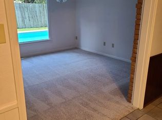 1809 Toplea Dr, Euless, TX 76040