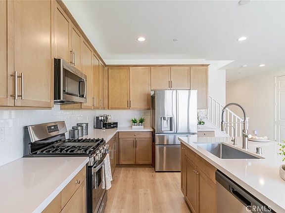 5th image of 2133 Kettering St