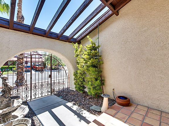 3rd image of 6208 Peppermill Dr