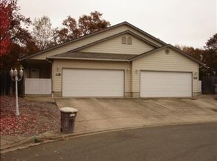 120 Geneva Ct, Roseburg, OR 97471