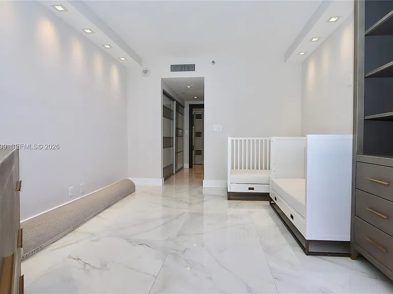 3000 Island Blvd #1603 — Photo 26