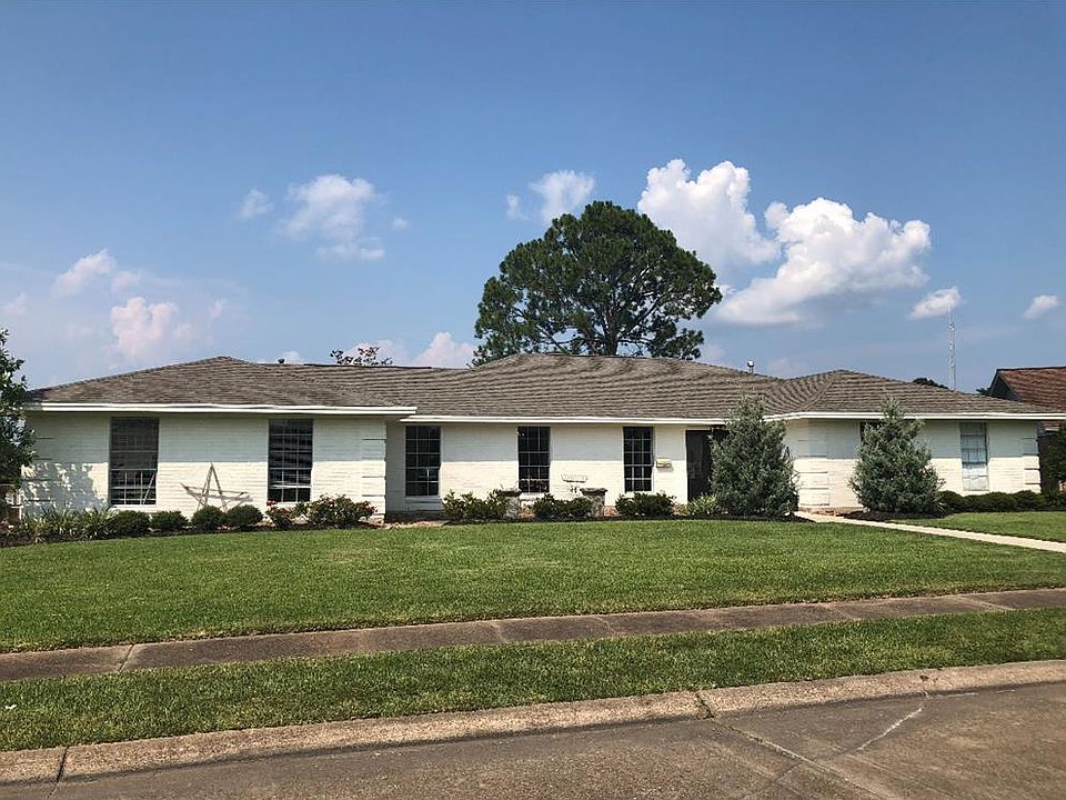1st image of 2701 Mary Ln