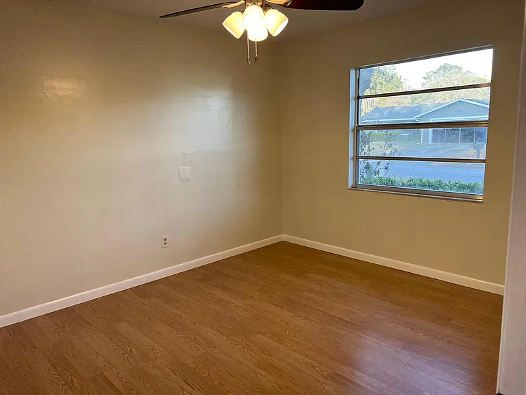 1300 SW 76th Dr — Photo 11
